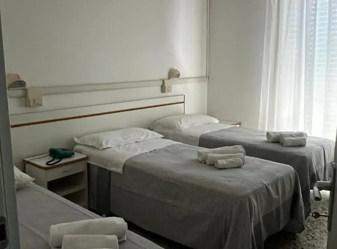 Trieste Otel 2*