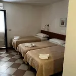 호텔 Trieste 리치오네