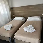 Hotell Trieste 2*