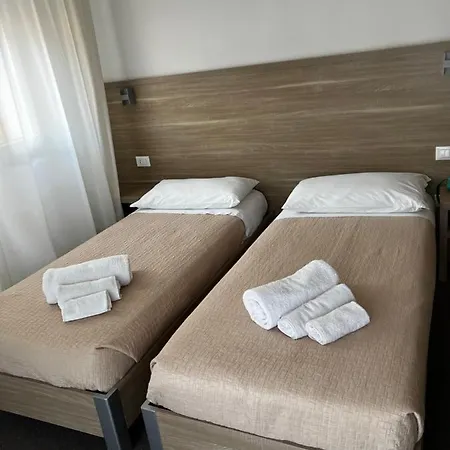 Hotell Trieste 2*