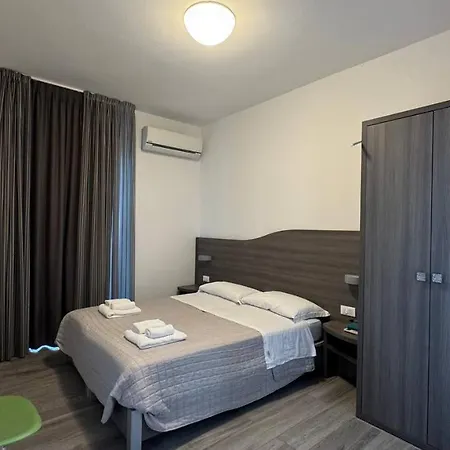 Hotel Trieste 2*