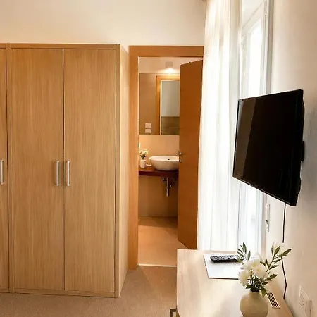 Hotel Trieste 2*