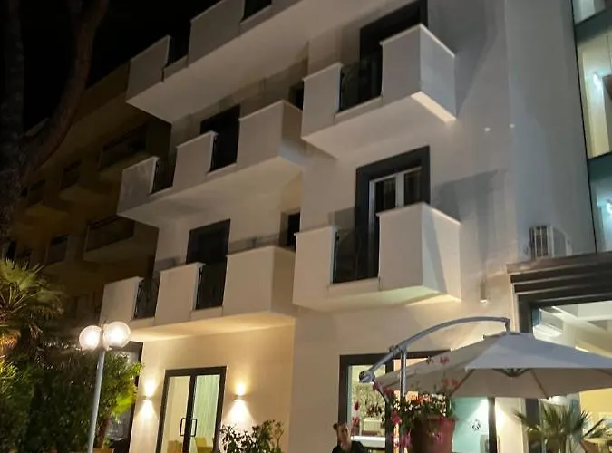 Trieste Hotel 2*